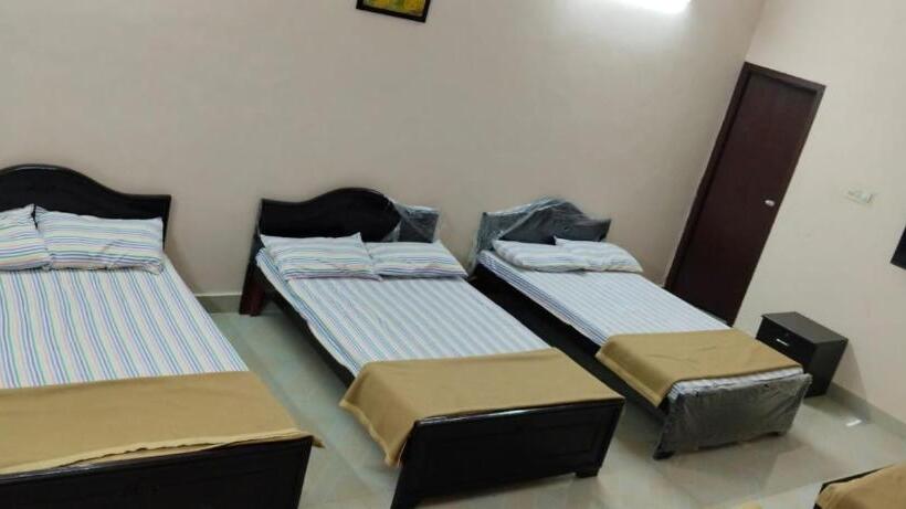 Hotelli Kumaragam Resorts