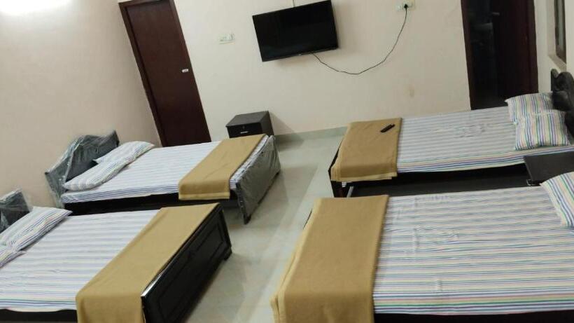 Hotel Kumaragam Resorts