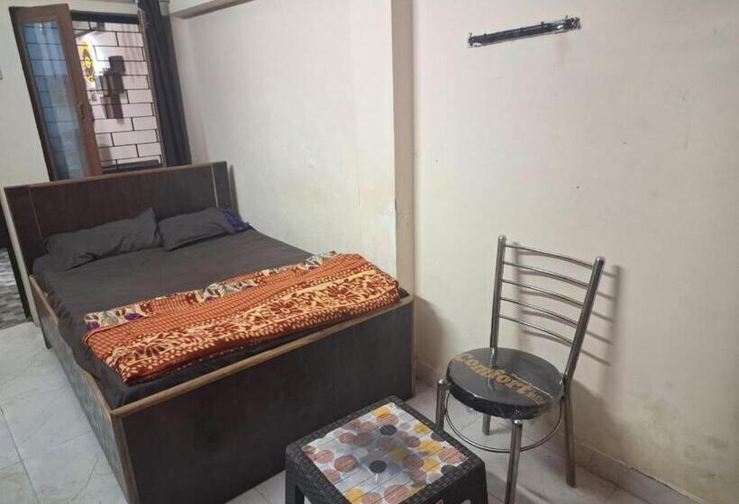 هتل Gorakhnath Guest House