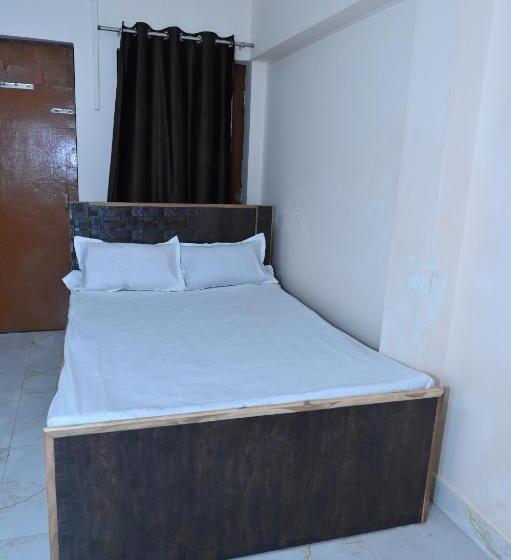 هتل Gorakhnath Guest House