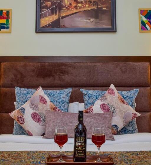 Отель Sonam Plaza