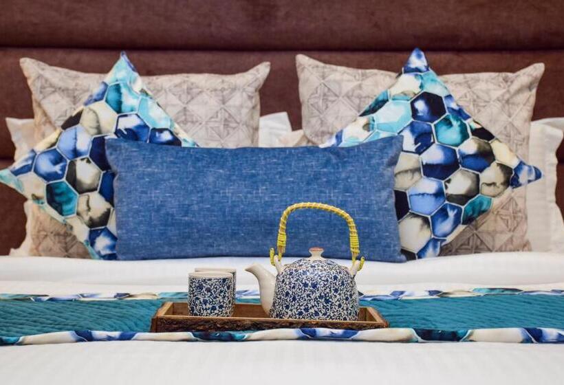 Отель Sonam Plaza