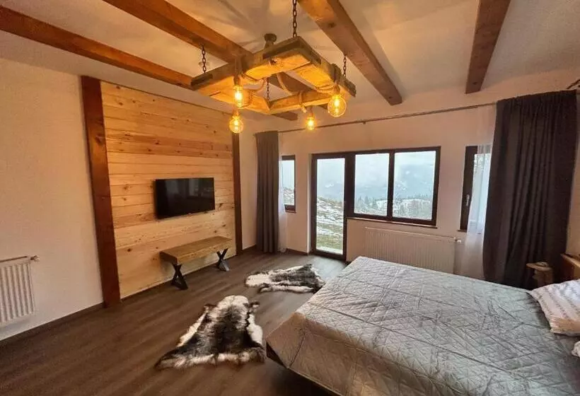 Hotelli Tiarra Mountain Lodge