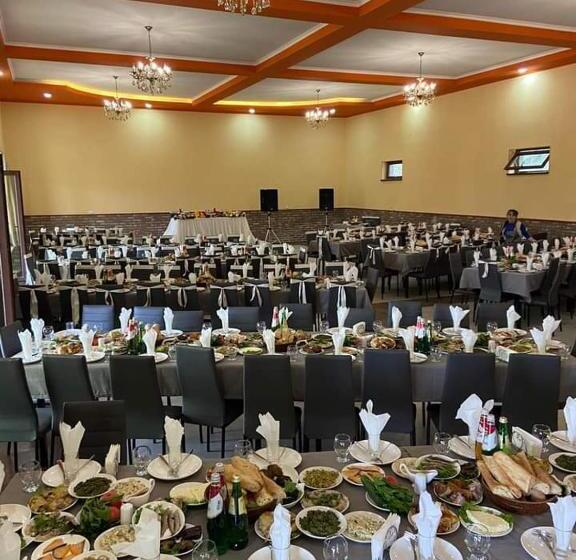 هتل Vachnadziani Wine Resort