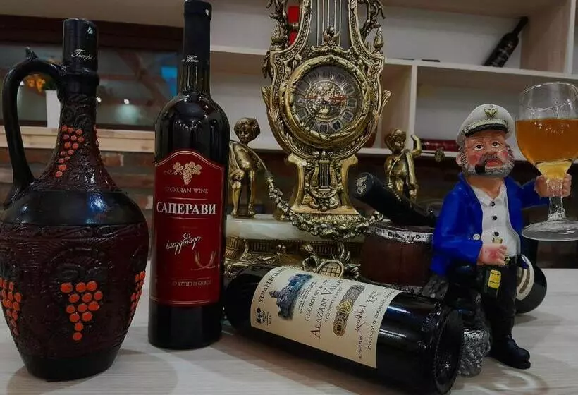 هتل Vachnadziani Wine Resort