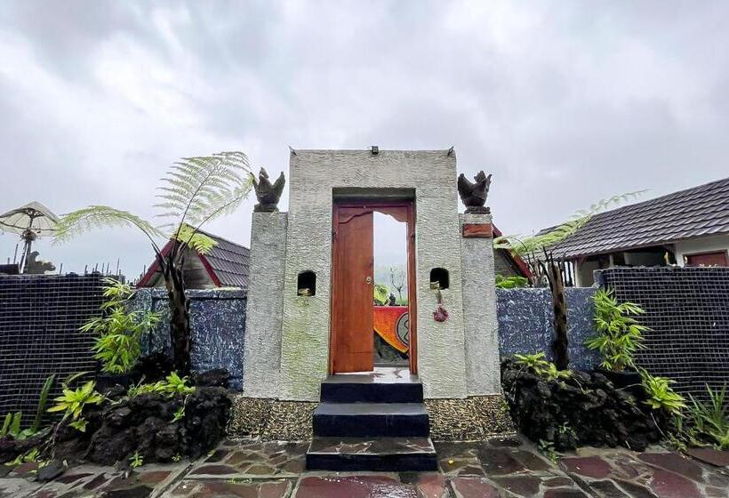 Отель Volcano Cabin Batur Redpartner