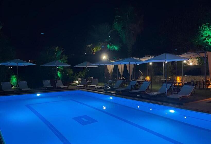 Mavi̇ Rota Buti̇k Otel