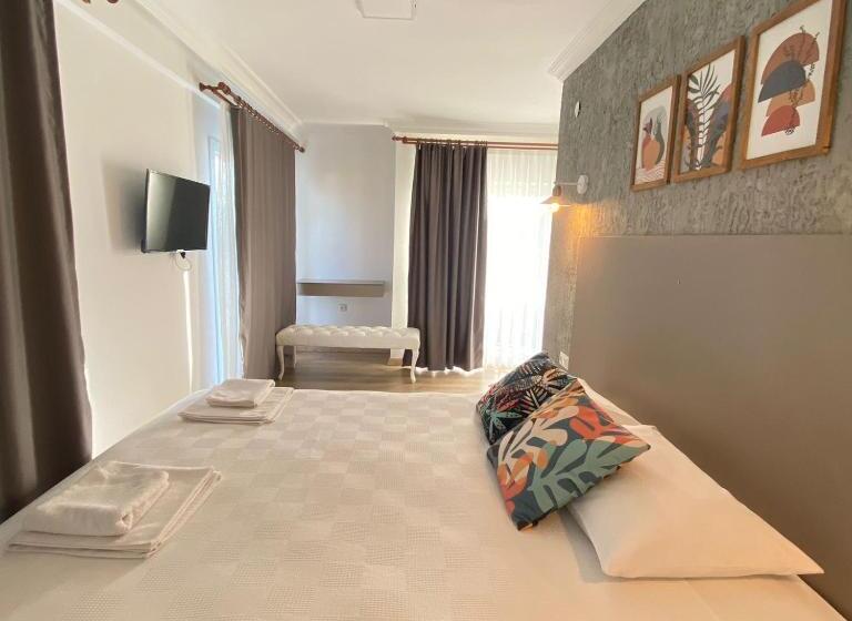 Mavi̇ Rota Buti̇k Otel