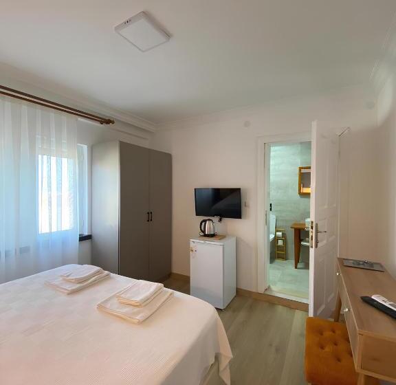 Mavi̇ Rota Buti̇k Otel