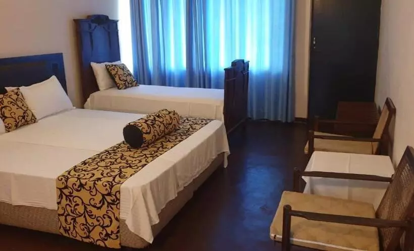 ペンション Ashok Hotel Anuradhapura
