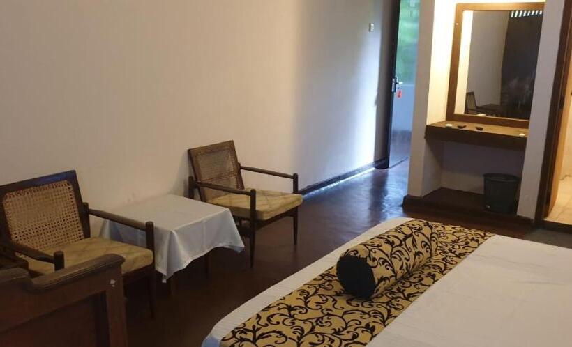 بنسيون Ashok Hotel Anuradhapura