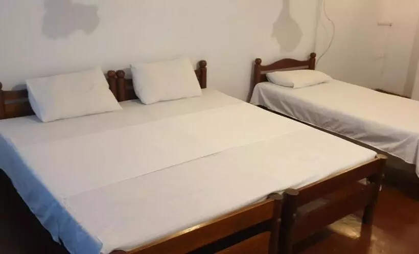 ペンション Ashok Hotel Anuradhapura