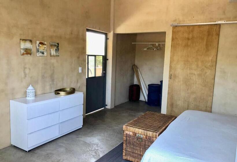 ペンション Casa Taller