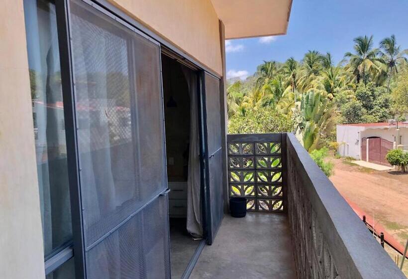 ペンション Casa Taller