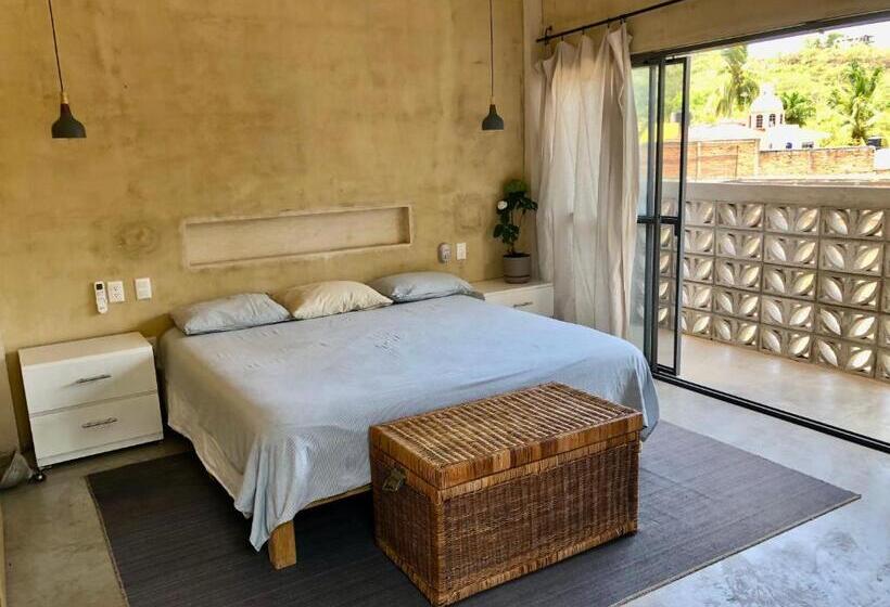 ペンション Casa Taller