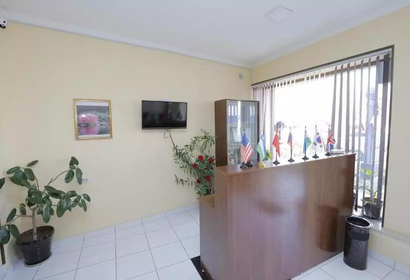 پانسیون Guest House Gumbaz Sts