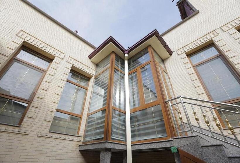 بنسيون Guest House Gumbaz Sts