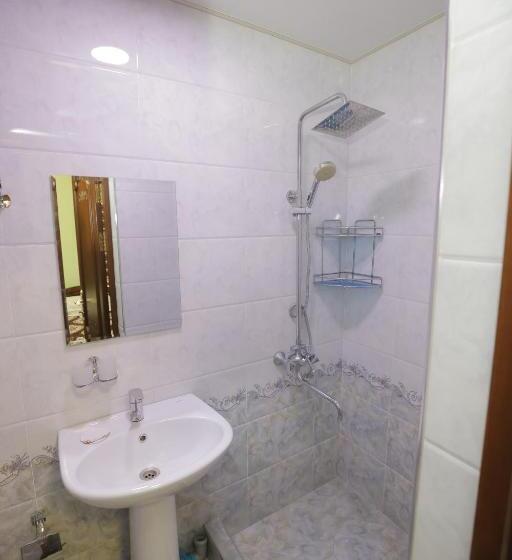 بنسيون Guest House Gumbaz Sts