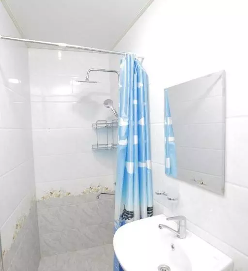 پانسیون Guest House Gumbaz Sts