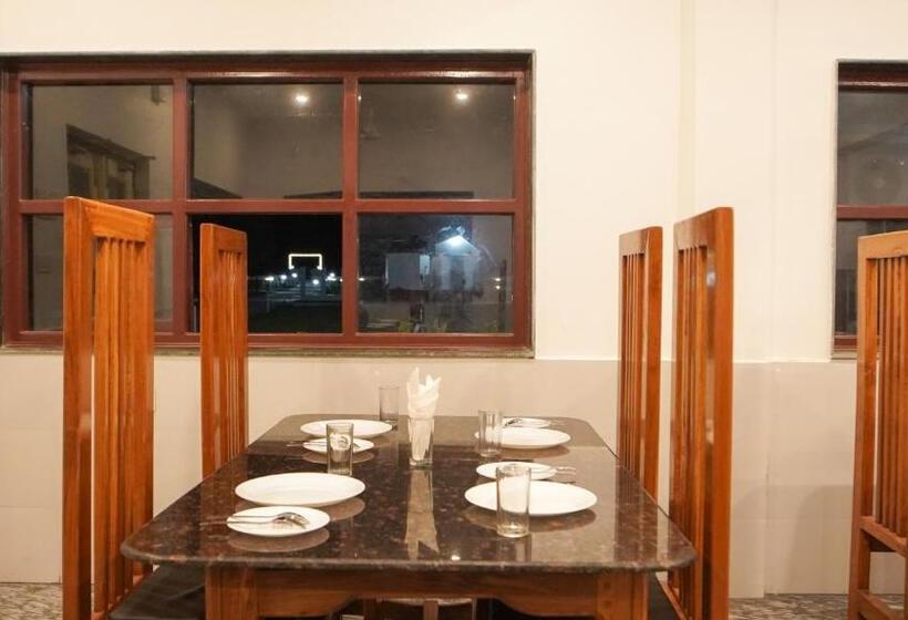 Resort Tarangamala On Beach