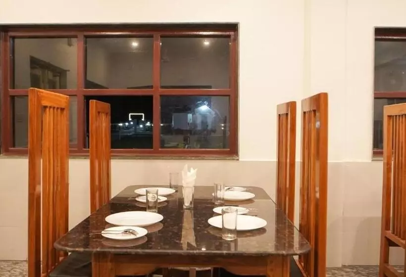 リゾートホテル Tarangamala On Beach