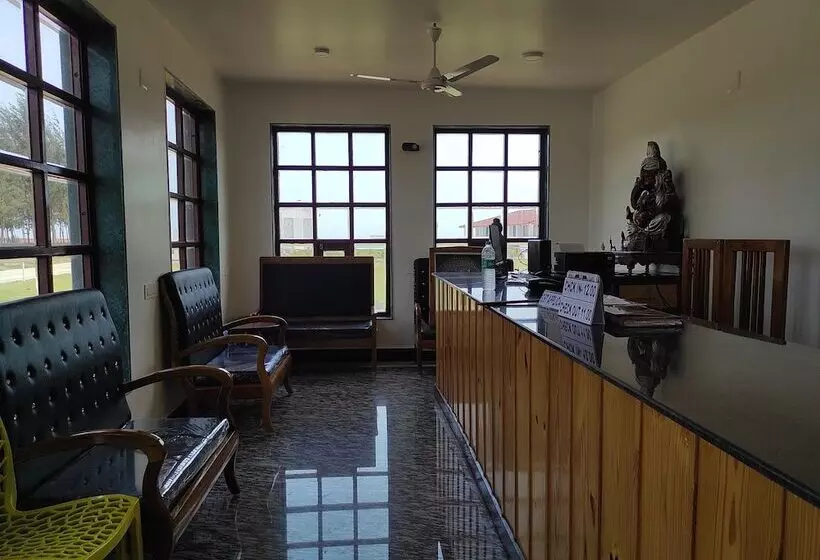 リゾートホテル Tarangamala On Beach