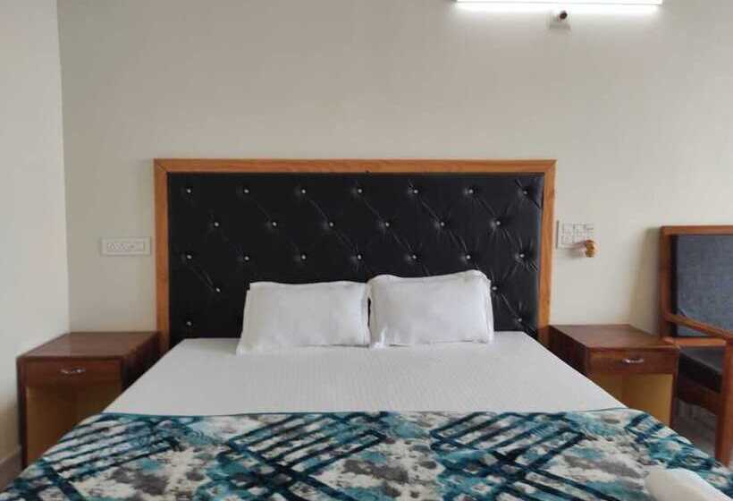 Resort Tarangamala On Beach