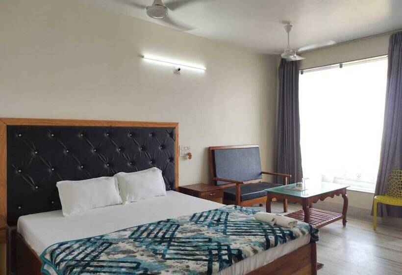 Resort Tarangamala On Beach