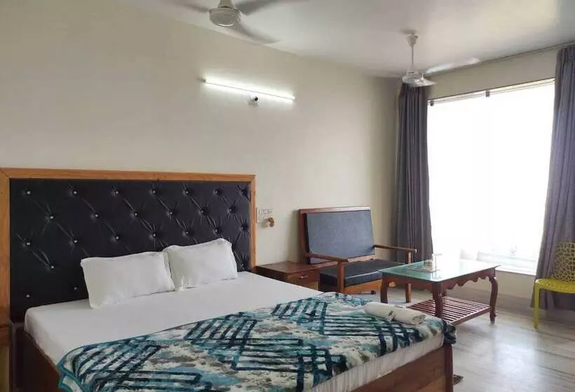 リゾートホテル Tarangamala On Beach