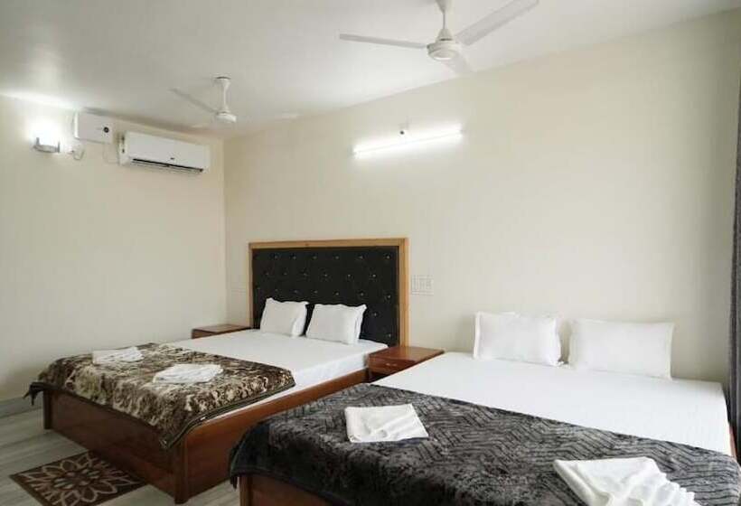 Resort Tarangamala On Beach