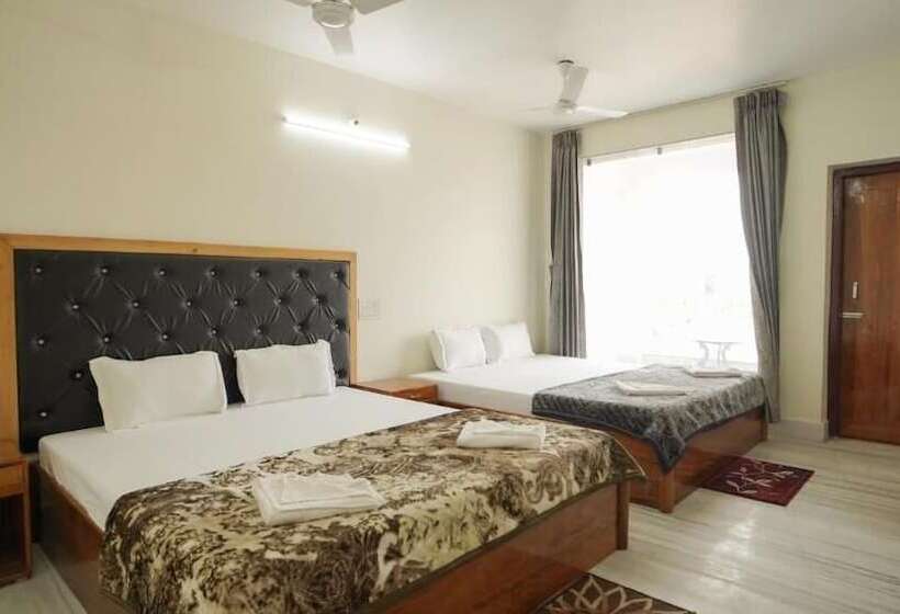 Resort Tarangamala On Beach