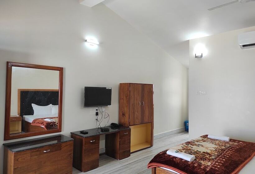 Resort Tarangamala On Beach