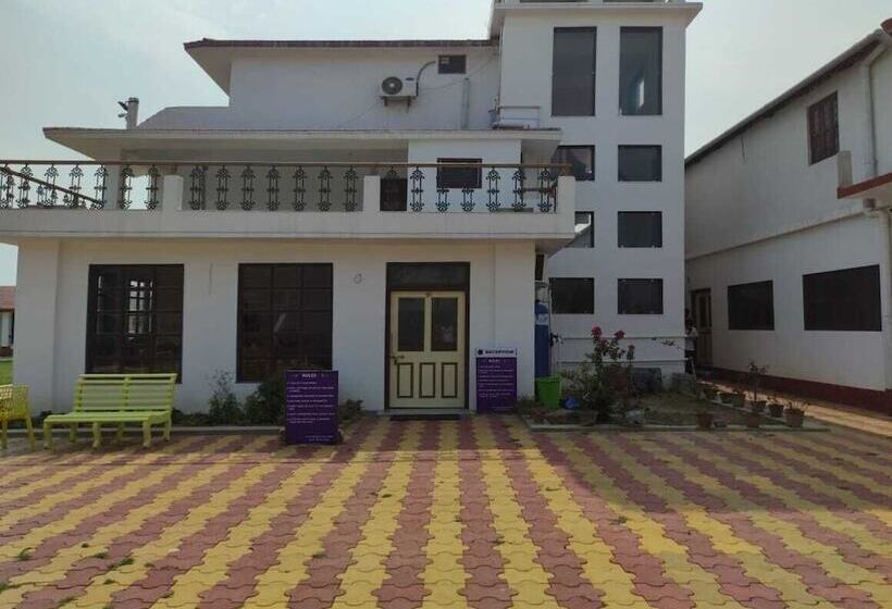 Resort Tarangamala On Beach