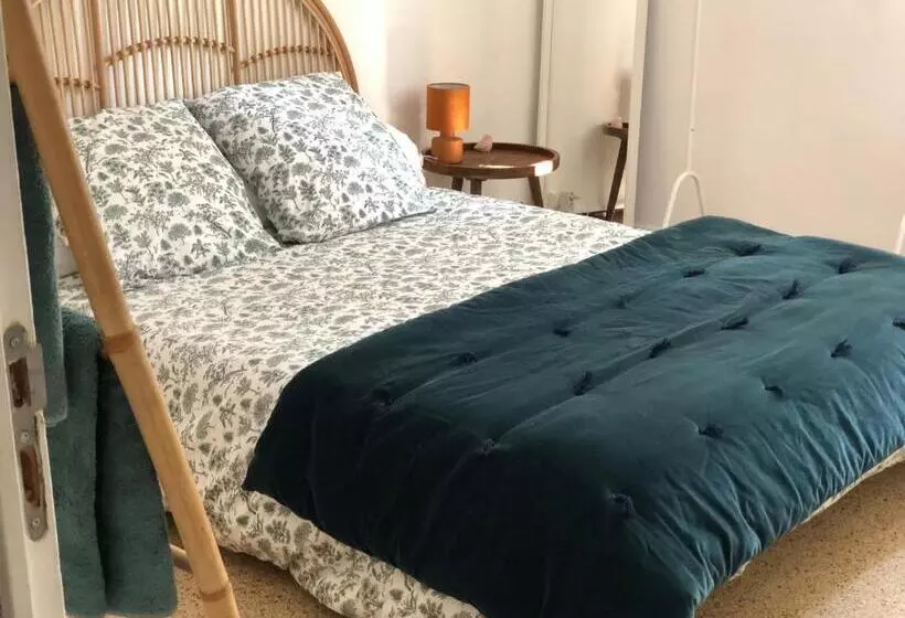 Aamiaismajoitus (B&B) Les Alyscamps