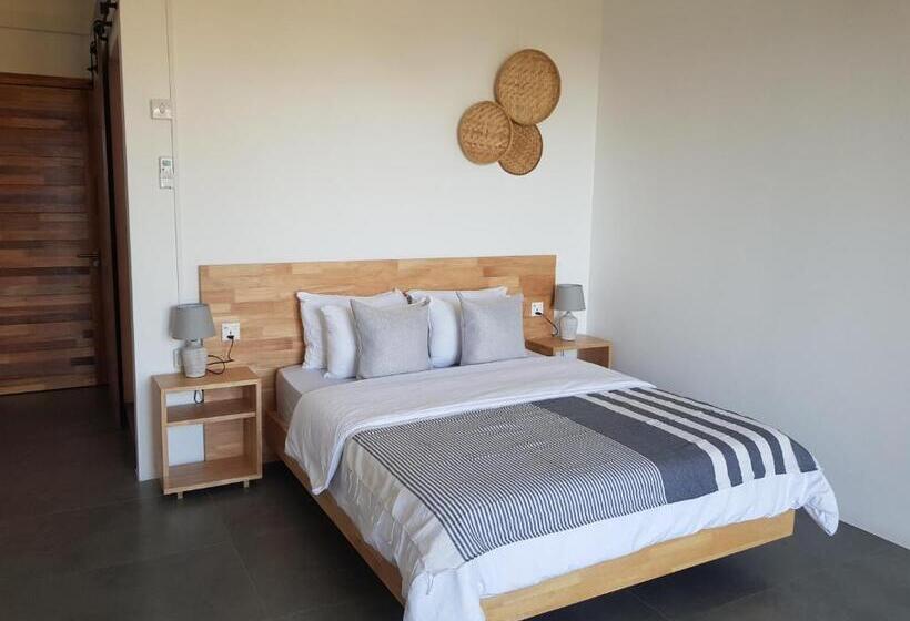 تختخواب و صبحانه Villas Rocher   Junior Suite 3b