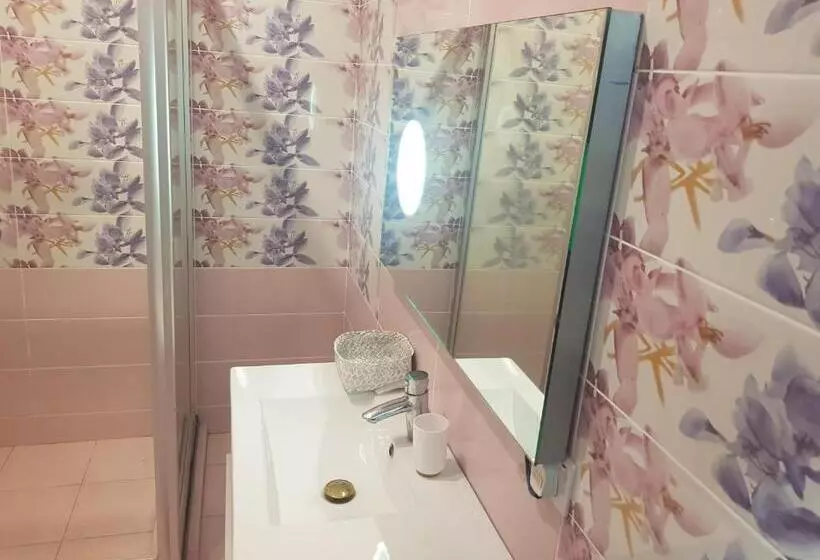 تختخواب و صبحانه Villas Rocher   Junior Suite 3b