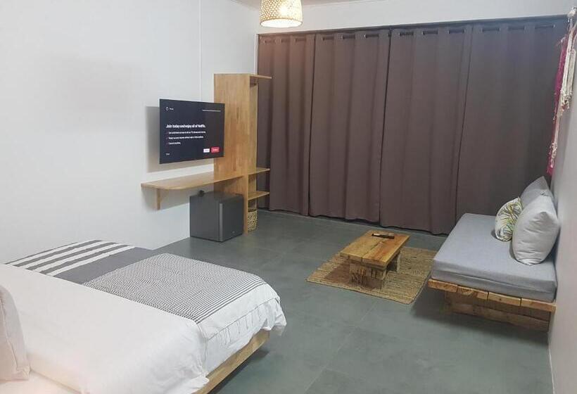 تختخواب و صبحانه Villas Rocher   Junior Suite 3b