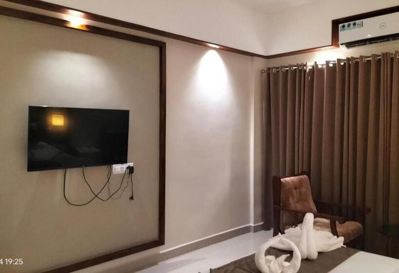 Ezhimala Ayurveda And Wellness Resort