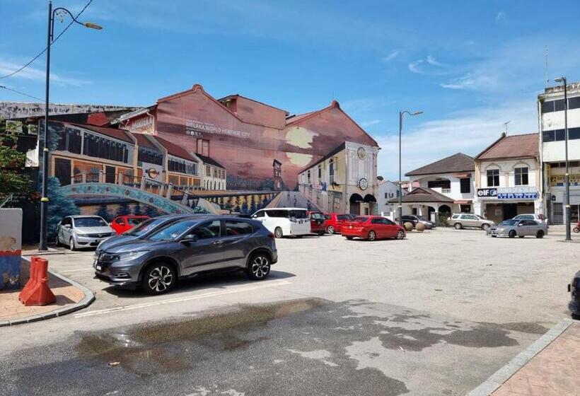 Hotel-cápsula V Space Capsule Cafe Melaka