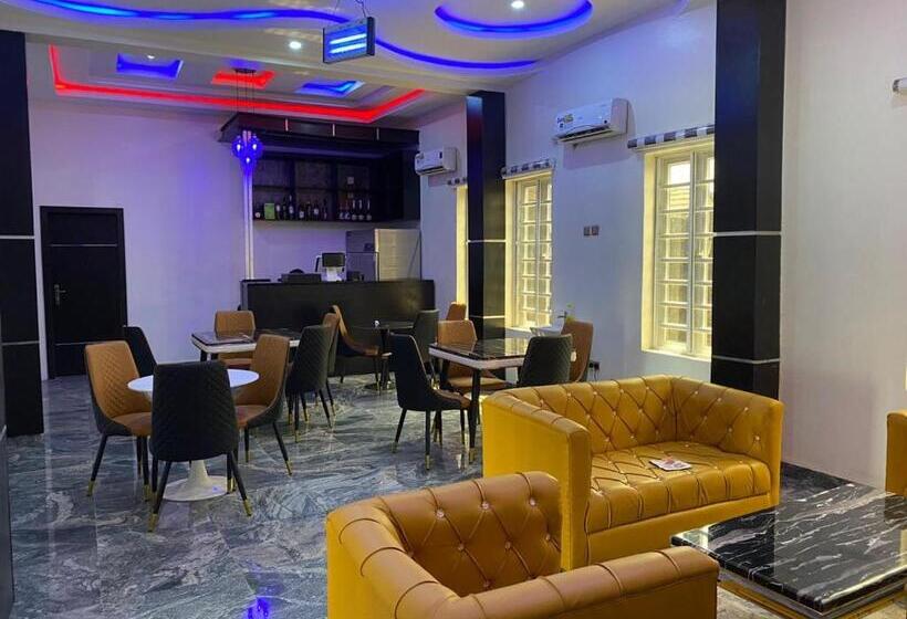 هتل Diamond Castle