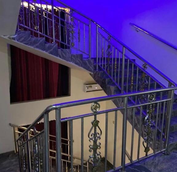 هتل Diamond Castle