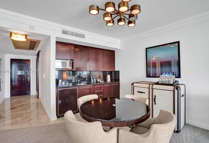 호텔 Fontainebleau Miami Beach