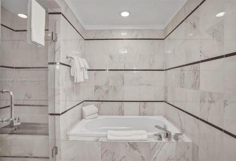 호텔 Fontainebleau Miami Beach