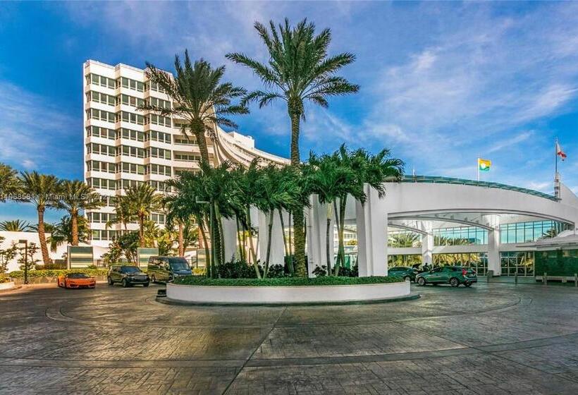호텔 Fontainebleau Miami Beach