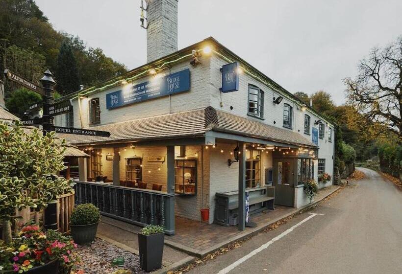 ホテル The Bridge House Restaurant And