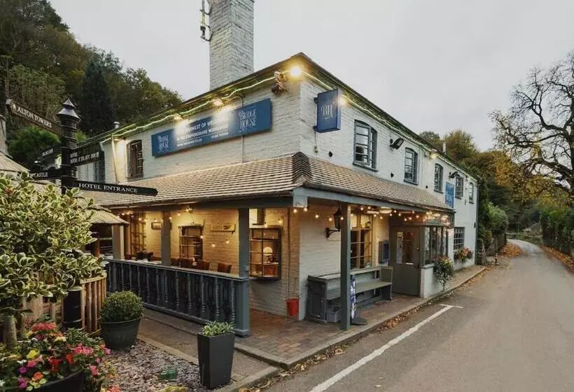 Hotelli The Bridge House Restaurant And