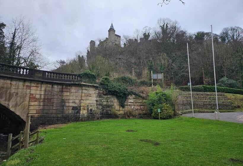 ホテル The Bridge House Restaurant And