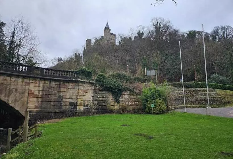 Hotelli The Bridge House Restaurant And