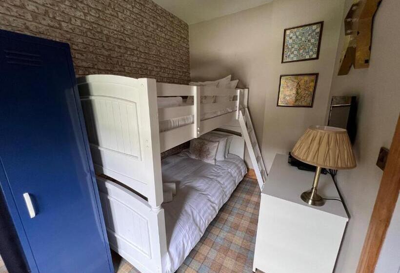 ホテル The Bridge House Restaurant And