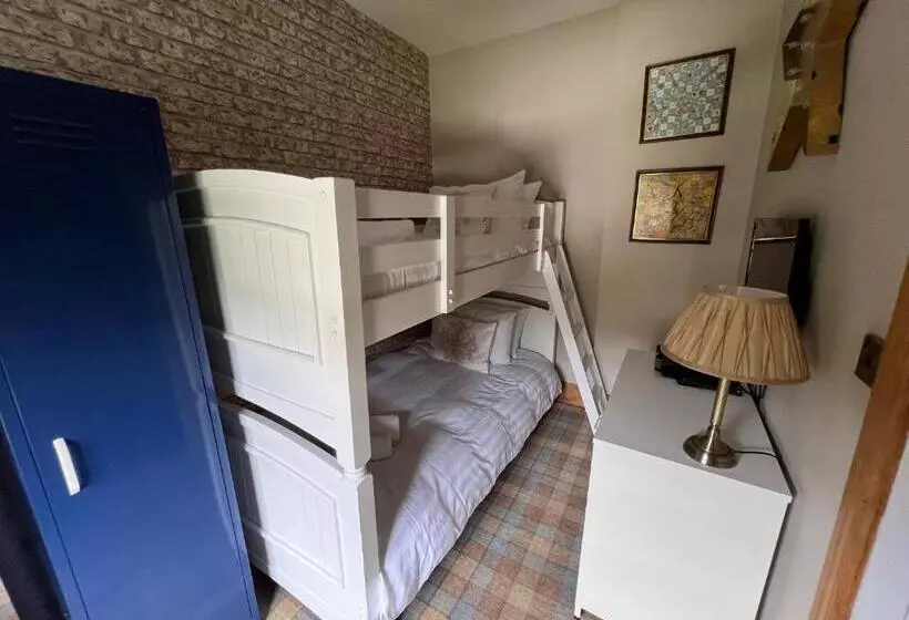 Hotelli The Bridge House Restaurant And